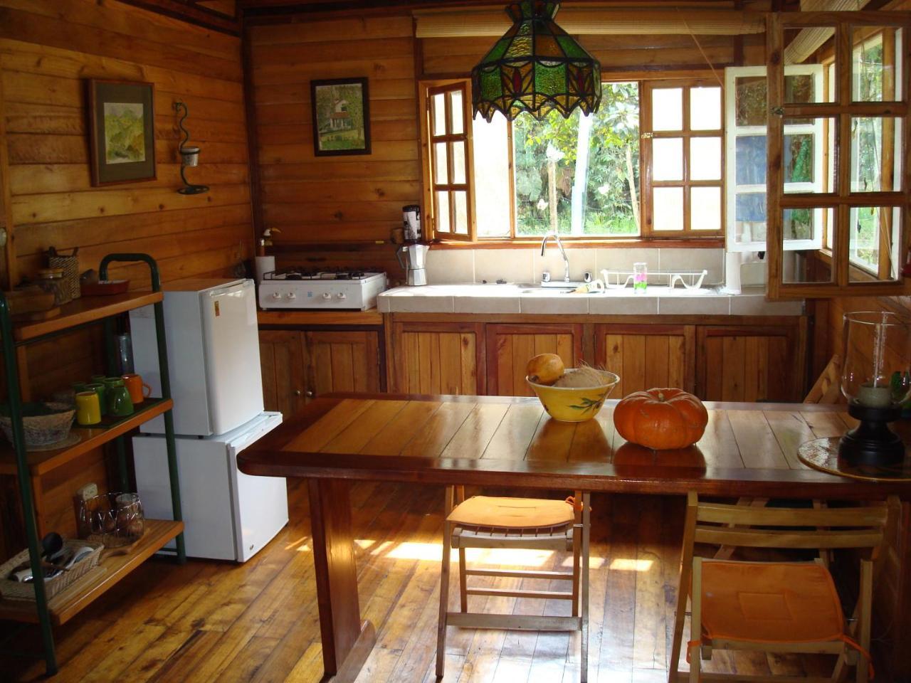 Mindo Eco Chalet Con Rio Y Cascada Exterior foto